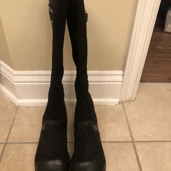 Boots - Picture 3 of 3